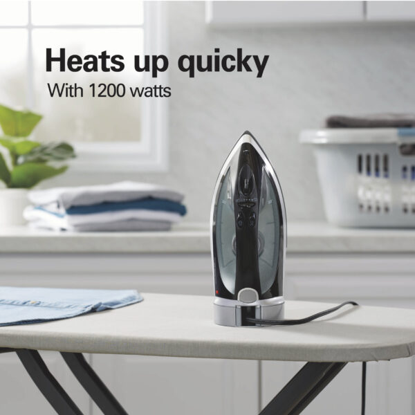 Heats up quickly with 1200 watts